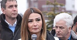 Azerbaycan Milletvekili Paşayeva ’Karabağ Parkı’ açılışında gözyaşlarını tutamadı