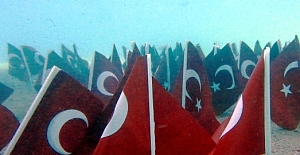 Hollanda Devletini PROTESTO Ediyoruz !