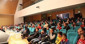 Bozüyük’te çocuklar için “Keloğlan’ın Becerikli Eşeği” sahnelendi