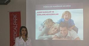 Psikolog uyarısı: “Çocuğun her yaptığına ‘aferin’ demeyin”