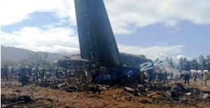 Cezayir'de askeri uçak düştü; 257 kişi öldü