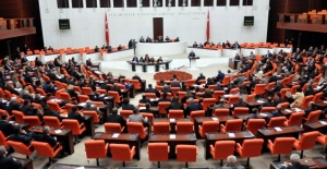 İYİ Parti'nin 'Gençlere vatandaşlık maaşı' teklifine AKP ve MHP'den ret