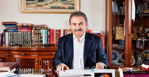 Namık Kemal Zeybek yazdı: "Hangi Osmanlı.."