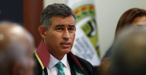 Barolar Türkiye Barolar Birliği Başkanı Metin Feyzioğlu'nu protesto ediyorlar