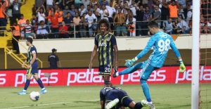 Fenerbahçe Alanyaspor karşısında darmadağın 3 - 1