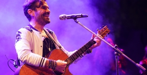 Kenan Doğulu Denizli'de hayranları için söyledi