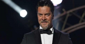 Ünlü şovmen imzayı attı! Beyazıt Öztürk'e rekor ücret... 