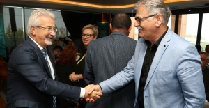 Başkan Erdem’den muhtarlara kutlama