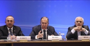 İran Dışişleri Bakanı Zarif: Suriye istediği sürece bu ülkede kalırız