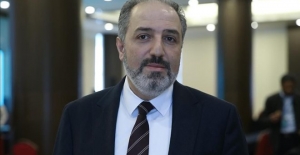 Mustafa Yeneroğlu AK Parti'den istifa etti