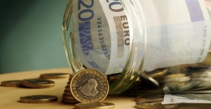 Almanya’da "yastık altı" birikim 235 milyar euro