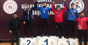 Güreşçilerimizden Bursa'ya iki madalya