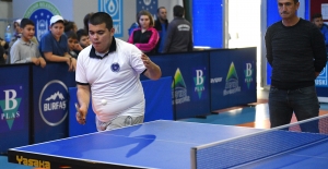 Özel Çocuklar Masa Tenisi Şenliği'nde kapışmalar