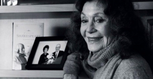 Türk tiyatrosunun usta ismi Yıldız Kenter hayatını kaybetti