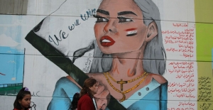 Irak'ta Kadınların sesleri Bağdat duvarlarından yankılanıyor