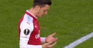 Mesut Özil'den Doğu Türkistan mesajı; "Zulmün olduğu yerde tarafsızlık namussuzluktur!.."