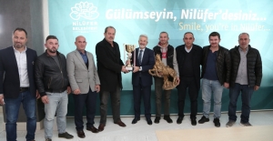 Rahvan Atların başarı sevinci Başkan'la paylaşıldı