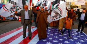 Sadr: "ABD güçlerini Irak'tan çıkarmaya hazırım, safları birleştirelim"