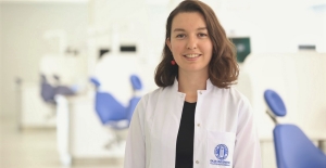 Tütün Ürünleri Diş Etine Zarar Veriyor!