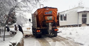 Nilüfer’de karla mücadele ekipleri iş başında