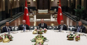 Yasama, yürütme ve yargı organlarının temsilcileri Cumhurbaşkanlığı Sarayı'na çıktı