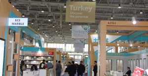 Corona virüsü ekonomiye yansıyor:  "Dünyanın en büyük fuarını erteletti"