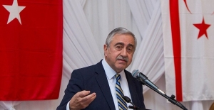 Guardian'a konuşan Akıncı, Kıbrıs'ta kalıcı bölünme ikazı yaptı, Türkiye'ye bağlanma ihtimalini 'korkunç' diye niteledi