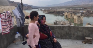 Hasankeyf’te mağdur aile: "Böyle kalmışız, çare bulamıyorlar"