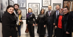 ‘Renk ve Ahenk’ sergisinde 24 sanatçı 40 eser