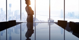 Kadınlar çalışma hayatında kalamıyor : "Erkek ekonomi, erkek kamu!.."