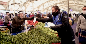 Nilüfer'de ücretsiz maske dağıtımı