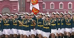 Rusya ''Zafer günü'' kutlamalarını erteledi