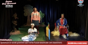 Tiyatro sahnesi evlere taşındı