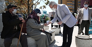 65 yaş üstü vatandaşlara Turgay Erdem sürprizi