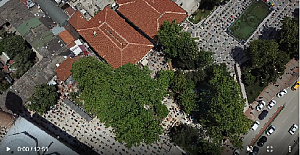 Bursa halkı Cuma namazında Bursa parklarını doldurdu