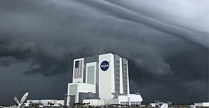 SpaceX'in uzay seferi olumsuz hava koşulları nedeniyle ertelendi