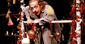 Dostlar Tiyatrosu arşivinden iki önemli yapıt