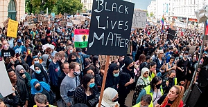 Dünya ırkçılığa karşı sokaklarda