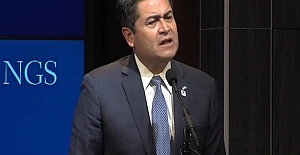 Honduras Devlet Başkanı Hernandez koronavirüsten hastaneye kaldırıldı