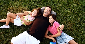 Acun Ilıcalı RENO-3 Serisinin Reklam Yüzü Oldu