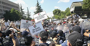 Ankara Adliyesi önünde toplanan avukatlara polis müdahalesi