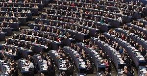 Avrupa Parlamentosu'nda Türkiye'ye ağır eleştiriler