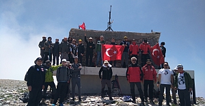 Doğa tutkunlarından 15 Temmuz zirvesi