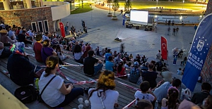 Mesafeli sinemaya yoğun ilgi