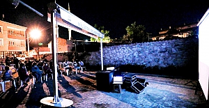 Nilüfer kırsalında kadınlara film gösterimleri başladı