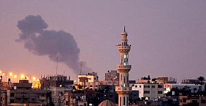 İsrail ordusu, abluka altındaki Gazze Şeridi'nde Hamas'a ait noktaları bombaladı
