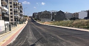 Osmangazi'de İmara Açılan Yeni Yollar Asfaltlanıyor
