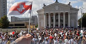 Belarus'ta Protestolar Cumhurbaşkanlığı Sarayı Önüne Taşındı
