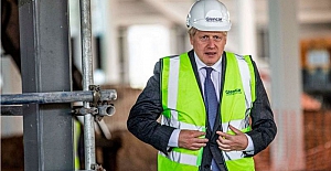 Boris Johnson: İngiltere koronavirüs salgınında ikinci dalgayı yaşıyor