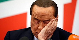 İtalya'nın eski başbakanI Silvio Berlusconi Koronavirüsten hastaneye kaldırıldı